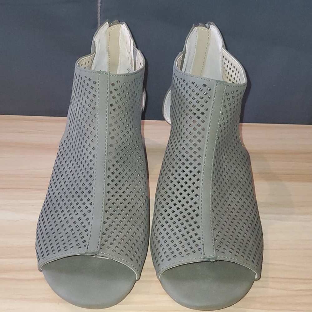 Dress Barn Sandy Olive Wedge Heel Sandal